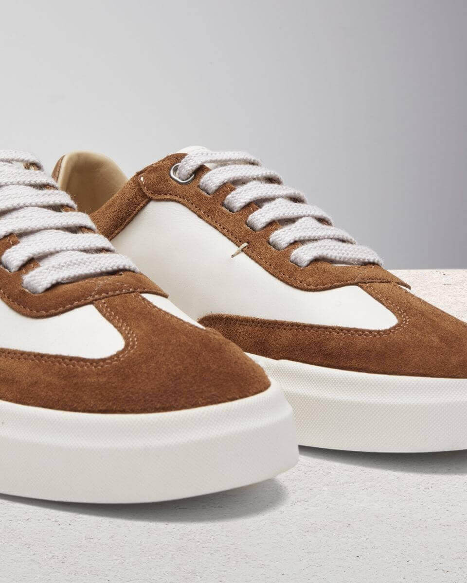 Baskettes Femme Escada En Cuir - Occasion - Chaussures De Marque De Luxe